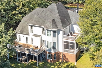 2370 Walnut Ridge Ln, Charlottesville, VA 22911