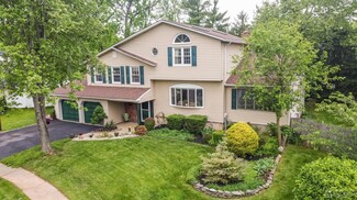 11 Sussex Ct, Edison, NJ 08820
