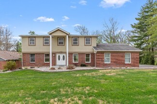 625 Pinebrook Dr, Chesterfield, MO 63017