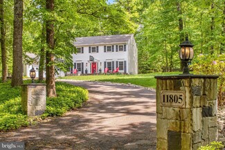 11805 Latigo Ln, Oakton, VA 22124