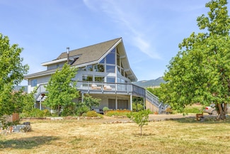 334 E Butler Ln, Ashland, OR 97520