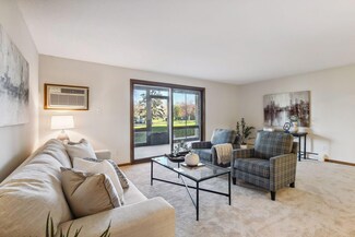 4380 Brookside Ct Unit 120, Edina, MN 55436