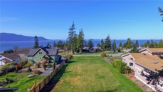2604 Island View Ln, Lummi Island, WA 98262