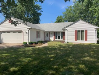 26 Crofton Rd, Oswego, IL 60543