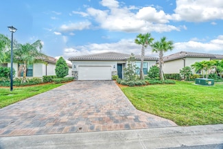 680 SE Villandry Way, Port Saint Lucie, FL 34984