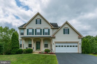 5941 Tapestry Dr, Woodbridge, VA 22193