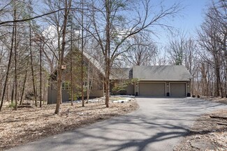 1245 Maplewood Dr, Long Lake, MN 55356
