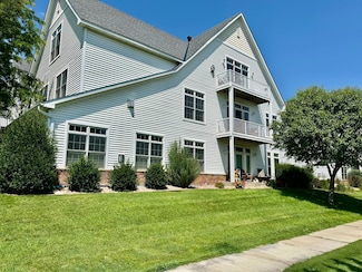 2100 Old School Rd Unit 206, Mound, MN 55364