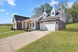 1184 Creekside Ln, Hernando, MS 38632