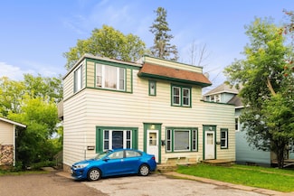 1526 E 1st St, Duluth, MN 55812