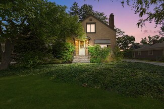 4825 Stonewall Ave, Downers Grove, IL 60515