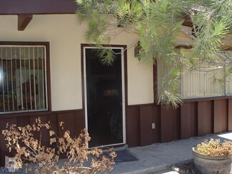 40 Rockaway Rd, Oak View, CA 93022