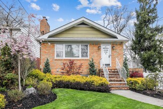61 Excelsior Ave, Staten Island, NY 10309