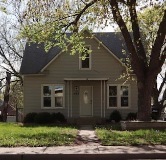423 N 4th St, Loup City, NE 68853