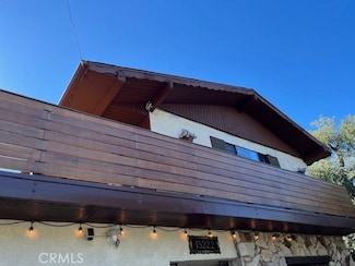 18222 Erwin St, Tarzana, CA 91335