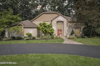 4816 Sunwood Dr, Toledo, OH 43623