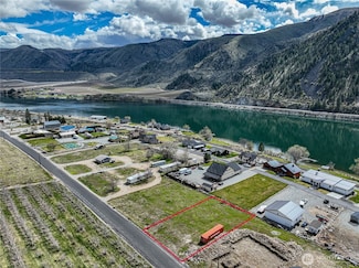 3906 Stayman Flats Rd, Chelan, WA 98816