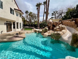 8913 Saint Pierre Dr, Las Vegas, NV 89134
