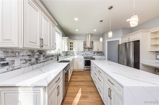 120 Drybridge Ct, Sandston, VA 23150
