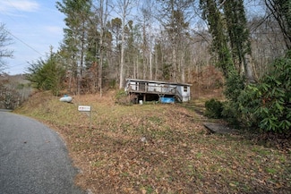 7065 Ellijay Rd, Franklin, NC 28734