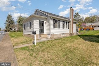 384 High St, Highspire, PA 17034