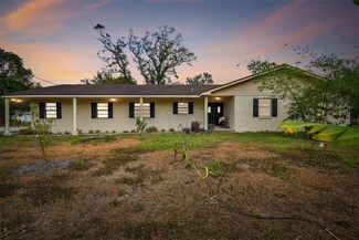 4211 Highview Rd, Seffner, FL 33584