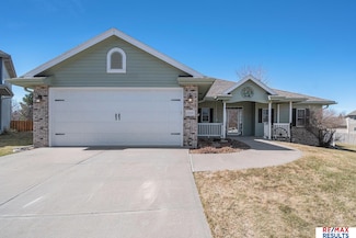 7818 S 166th St, Omaha, NE 68136