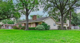 7043 Carvel Ln, Houston, TX 77074