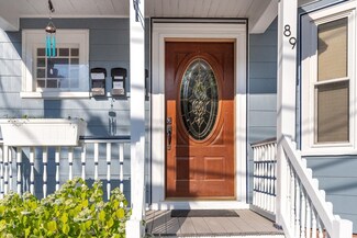 89 Holworthy St Unit 3, Cambridge, MA 02138
