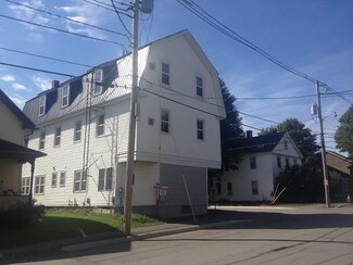 2 Pleasant St, Orono, ME 04473