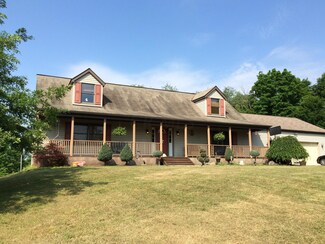 15581 Mount Olive Rd, Rockbridge, OH 43149