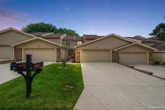 968 Golfview Ct Unit 8, Rochester Hills, MI 48307