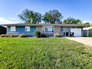 615 1st St SE, Wagner, SD 57380