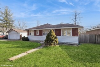 27569 N Beech St, Island Lake, IL 60042