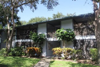 3241 Fox Chase Cir N Unit 205, Palm Harbor, FL 34683