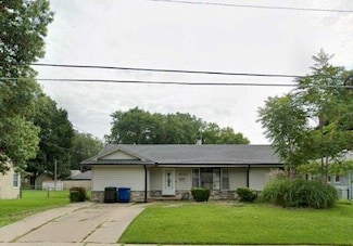 6107 SW 14th St, Des Moines, IA 50315
