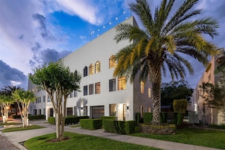609 E Ridgewood St, Orlando, FL 32803