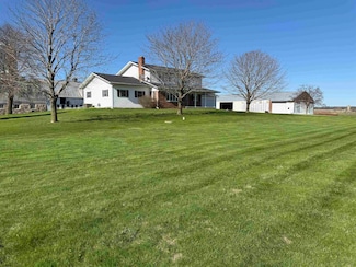 8478 N Brown County Line Rd, Pulaski, WI 54162