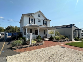 23 Bellemeade Ave Unit 2, Smithtown, NY 11787