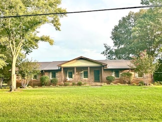3586 River Rd, Baxter, TN 38544