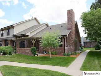 6617 Shenandoah Ct, Lincoln, NE 68510