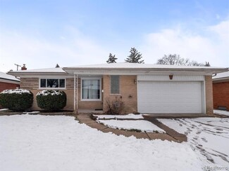 11116 Racine Rd, Warren, MI 48093