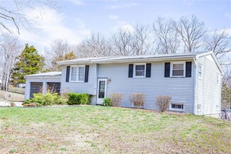 563 Country Acres Dr, Union, MO 63084