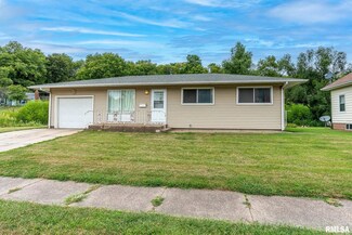 3160 Diehn Ave, Davenport, IA 52802