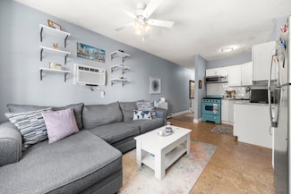 151 W 6th St Unit 1, Boston, MA 02127