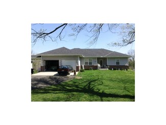 1415 N Davis Rd, Independence, MO 64056