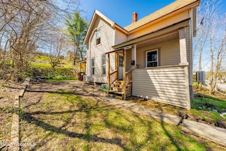 67 3rd St, Gloversville, NY 12078