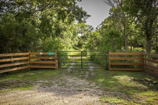 20680 Englin Rd, Winnie, TX 77665