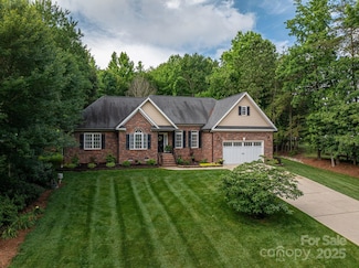 7988 Golf Course Dr N, Denver, NC 28037