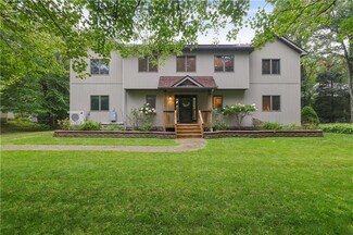 107 Cherry Point Cir, Canadensis, PA 18325